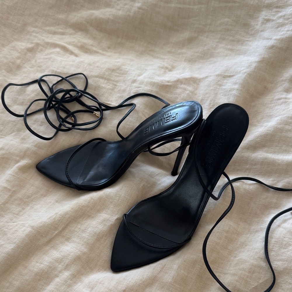 FEMME LA Chic Black Lace-Up Heels - Picture 7 of 7
